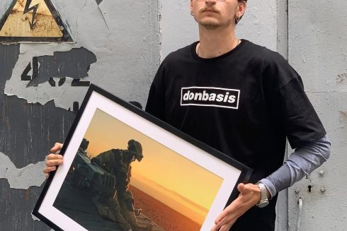 Український фотожурналіст втратив ногу від удару дрона — колеги збирають на реабілітацію