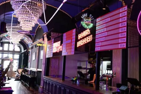 Дмитрий Борисов запустил во Львове фуд-холл GastroFamily Market и &laquo;Останню Барикаду&raquo;