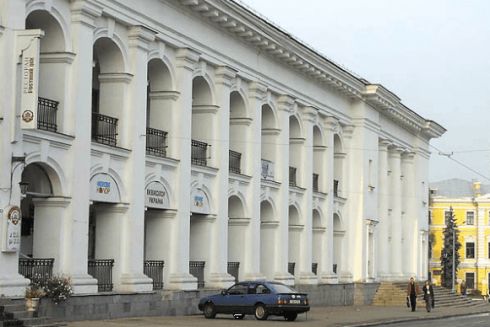 Гостиний двір повернули державі