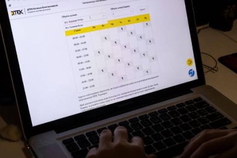 Нові графіки відключень світла запрацюють з понеділка: що зміниться