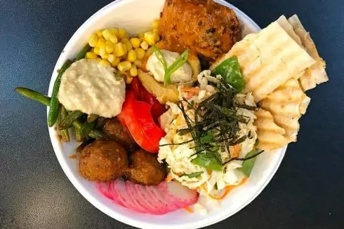 Веганское кафе Green 13 открыло новую точку на Львовской площади