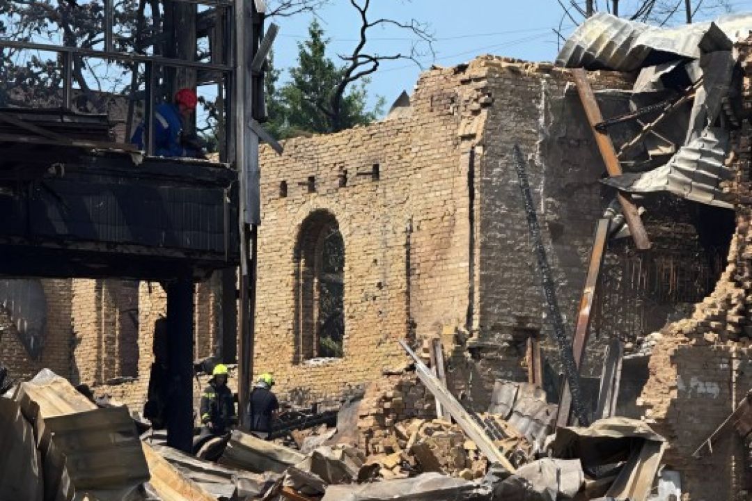 У Києві через обстріл зруйновано історичний будинок підприємця Якова Гретера