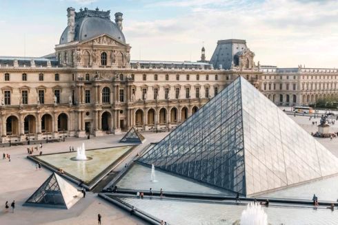 Возрождение культурной жизни: Европа открывает музеи для туристов