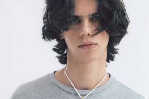 Украинский бренд выпустил коллекцию украшений в виде петушка из Бородянки