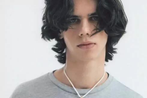 Украинский бренд выпустил коллекцию украшений в виде петушка из Бородянки