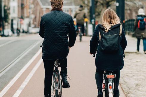 Glovo побудує у Києві перший перехоплювальний велопаркінг біля метро «Почайна»