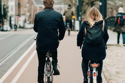 Glovo побудує у Києві перший перехоплювальний велопаркінг біля метро &laquo;Почайна&raquo;