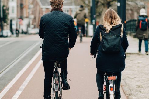 Пригороды и Киев хотят соединить веломаршрутами. Горожан опрашивают о желаемых направлениях