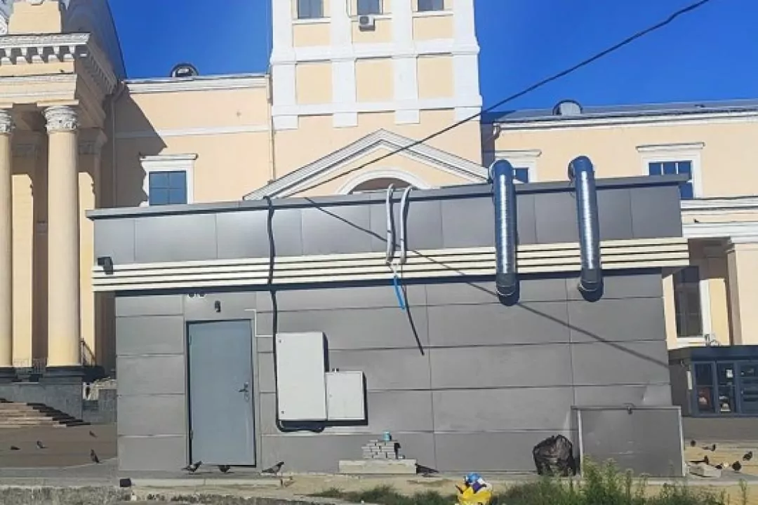 У Харкові біля Південного вокзалу з&rsquo;явився великий МАФ