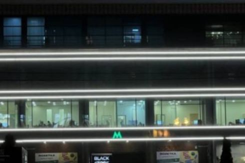 Дивіться, як відреставрували фасад станції метро “Хрещатик”