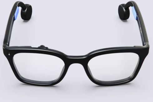 Стартап створив "розумні" окуляри з ШІ, який бачить, чує й запам&rsquo;ятовує