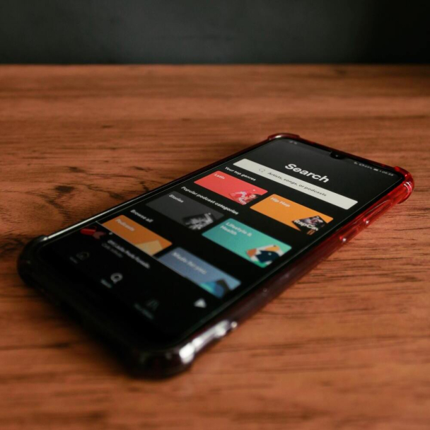 В Україні стали доступні подкасти від Spotify