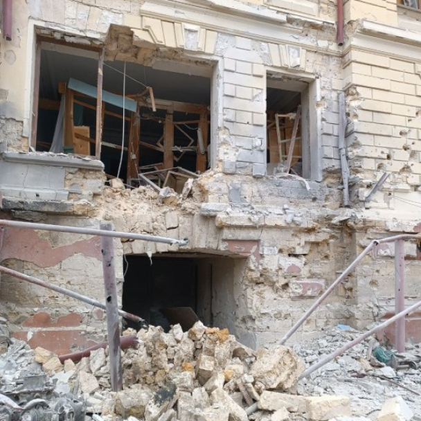 Росіяни зруйнували третину будівлі краєзнавчого музею в Херсоні