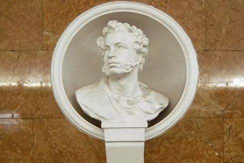 Когда в киевском метро демонтируют бюсты российских деятелей