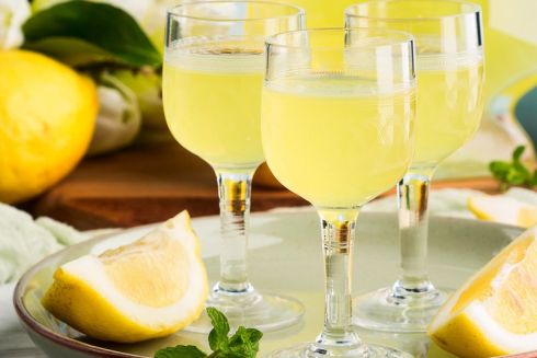 Наливки та настоянки: 7 рецептів, які можна приготувати вдома