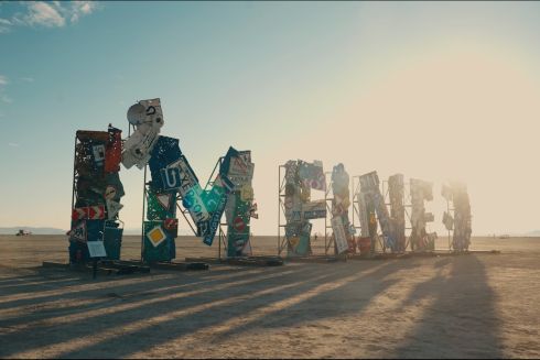 &laquo;Замки на піску&raquo; виходять у прокат: фільм про український арт на Burning Man &mdash; у &laquo;Планеті Кіно&raquo; з 19 лютого