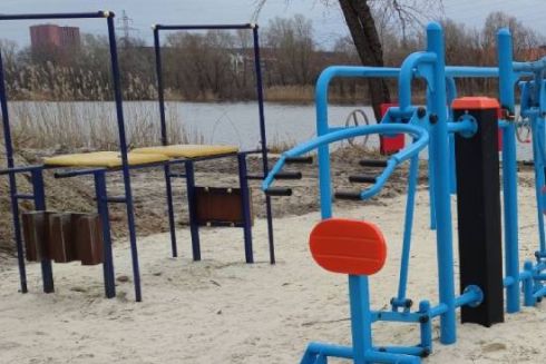 Дивіться, як біля озера Вербне оновили прогулянкову зону