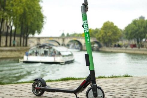 Кличко назвав пункти прокату електросамокатів Bolt незаконними