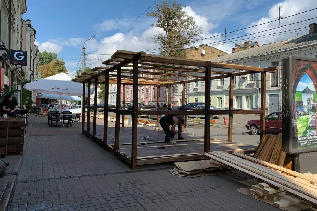 Ресторан Urban Grill демонтирует террасу. Но планирует построить новую