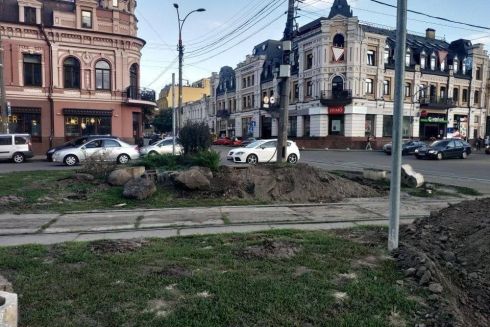 На Верхнем и Нижнем Валу начали делать наземный переход