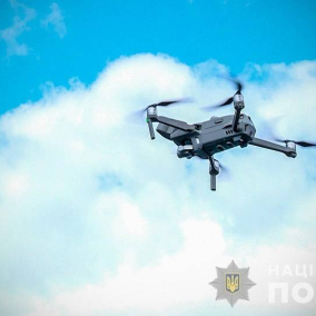У Києві поліція почала використовувати дрони і катери для пошуку порушників карантину