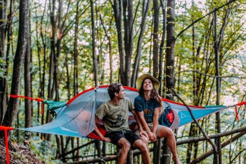 Три літні табори для дорослих у Карпатах: з йогою, творчими студіями та з гітарою біля ватри