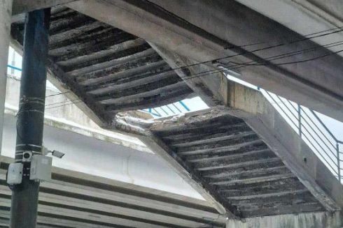 Станцію трамвая “Романа Шухевича” на Троєщині відремонтують за 12,5 млн грн. Взимку там обвалилися сходи