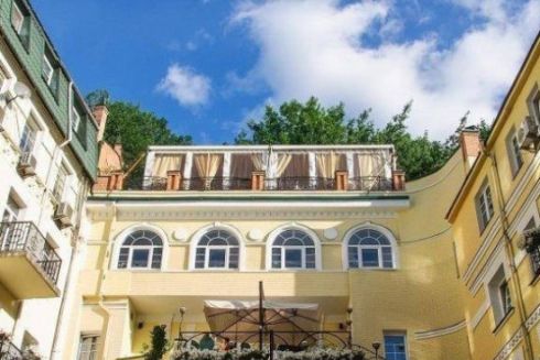 Прокуратура вимагає повернути місту історичну будівлю на Подолі вартістю понад 2 млн гривень