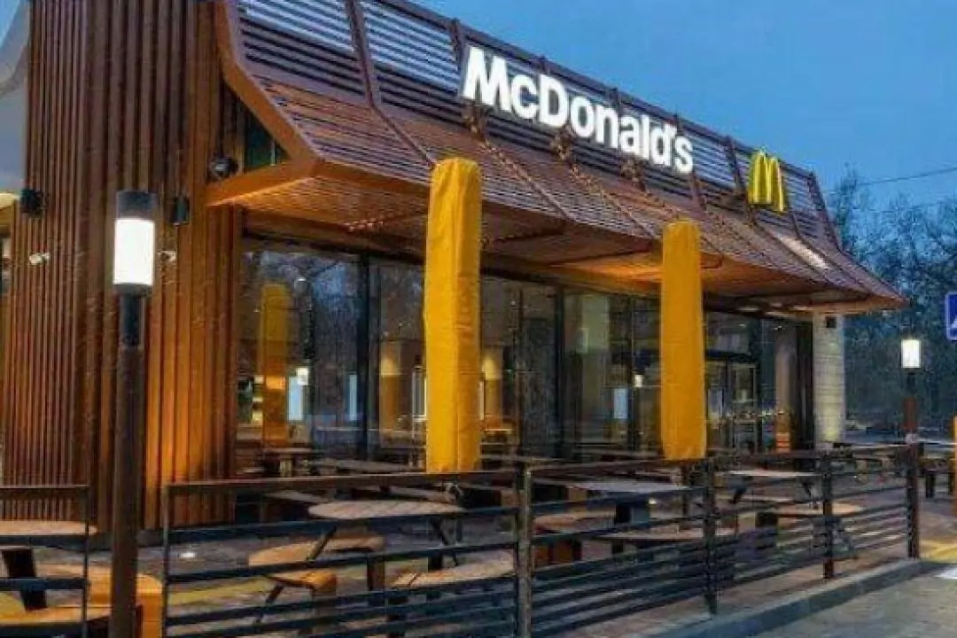 McDonald&rsquo;s на Севастопольській площі відкрився після ремонту