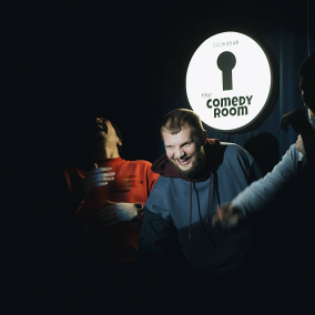 У «Доска-барі» на Прорізній відкрився стендап-клуб Comedy room. Виступи - щодня та безкоштовно