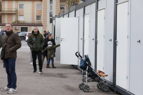 Фото: в модульный городок во Львове заселились первые переселенцы