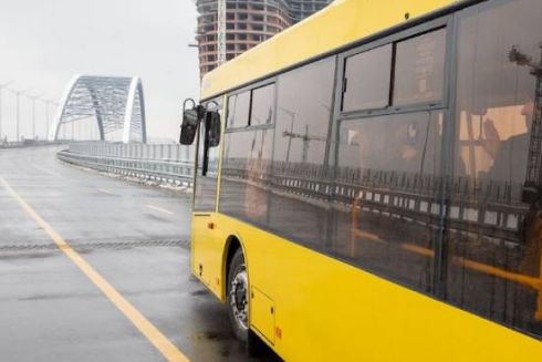 З Троєщини та Воскресенки: Через Подільський міст запускають нові маршрути автобусів