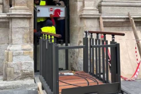 Гарнізонний храм у Львові пристосували для людей на кріслах колісних