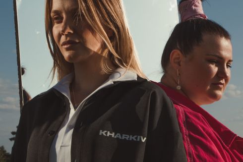 Alyona Alyona и Kola выпустили клип, снимаемый в Киевском планетарии