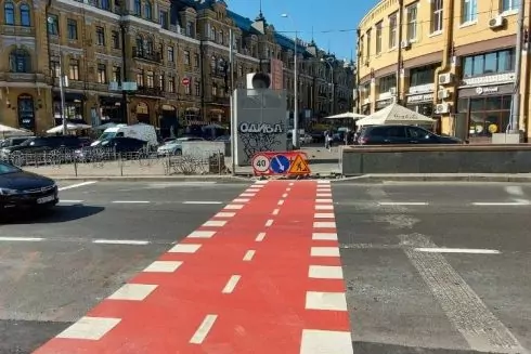 На Бессарабской площади начали менять схему дорожного движения