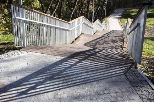 Фото. Нижню частину Пейзажної алеї відкрили після реконструкції