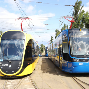 Фото. У Києві на маршрут виходять нові трамваї
