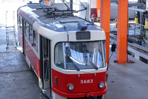 Дивіться, як у Києві оновлюють та ремонтують трамваї: фото