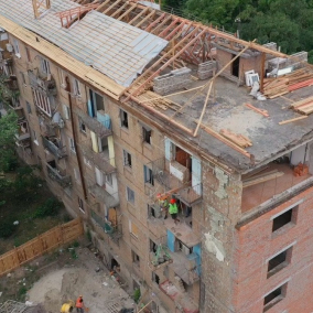 До початку опалювального сезону в Києві відновлять 11 пошкоджених будинків: де саме