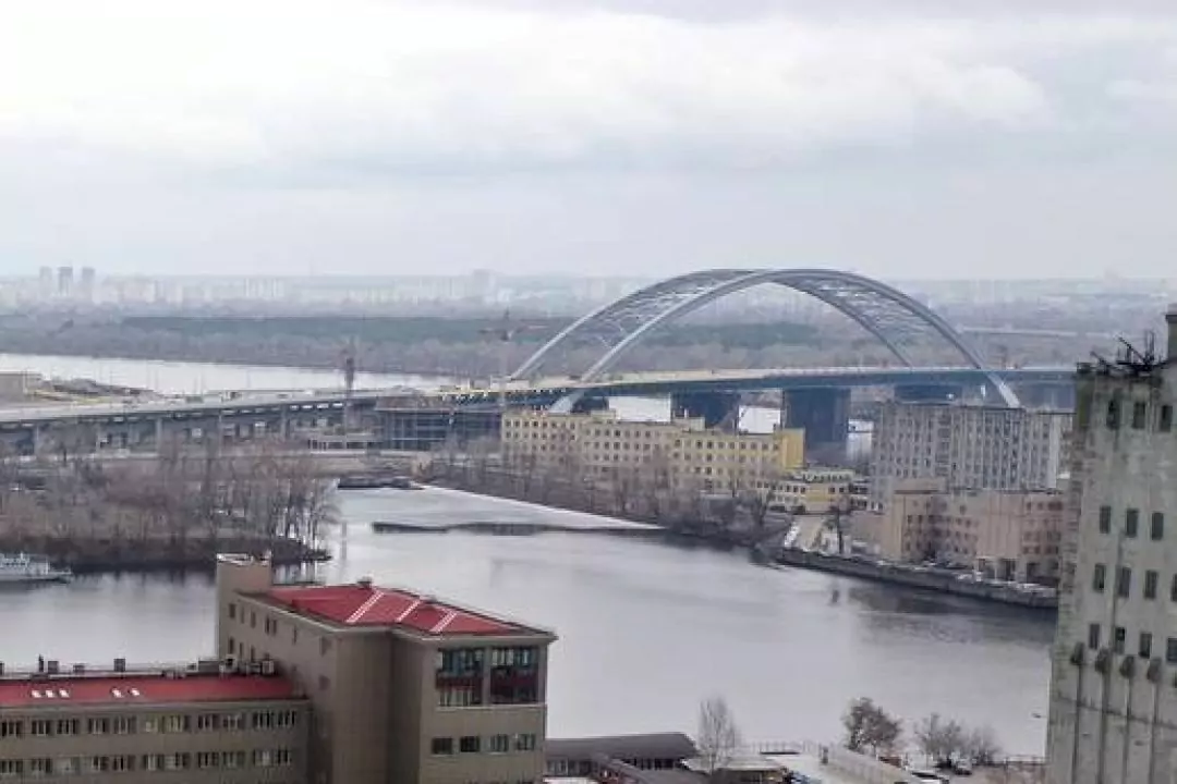 Заїзд на Подільсько-Воскресенський міст з Верхнього Валу добудують до кінця весни