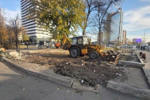 На ВДНХ демонтировали более 40 МАФов. На их месте обустроят общественное пространство