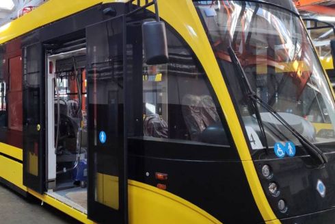 Київ отримав три нові низькопідлогові трамваї