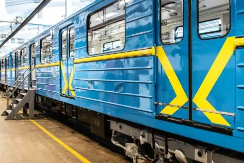 У Києві закуплять 50 нових вагонів для поїздів метро. Де вони курсуватимуть