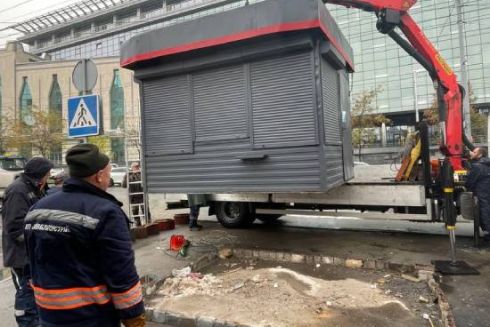 За осень в Киеве демонтировали около 2 300 незаконно размещенных МАФов и других элементов благоустройства