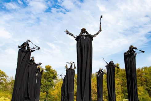 У Бабиному Яру відкрили аудіовізуальну інсталяцію: як вона виглядає