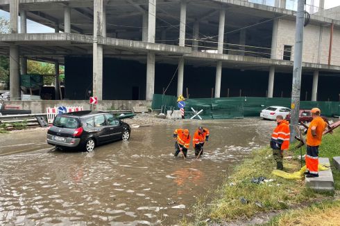 Подтопления и поваленные деревья: Как выглядел ливень в Киеве