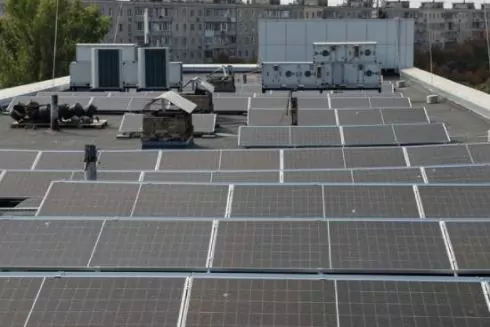 У Святошинському районі пологовий будинок оснастили сонячною електростанцією