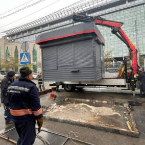 За осень в Киеве демонтировали около 2 300 незаконно размещенных МАФов и других элементов благоустройства