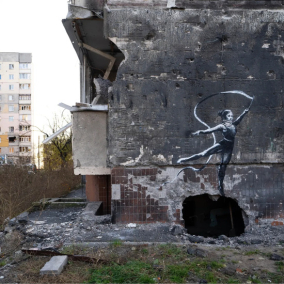 В Ирпене снесут дом с граффити Бэнкси