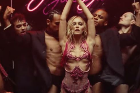 Продолжение "Ведьмака", "Черное зеркало" и сиквел "Секса в большом городе": 12 сериалов июня